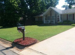 1121 Berkshire Dr, Anniston, AL 36207
