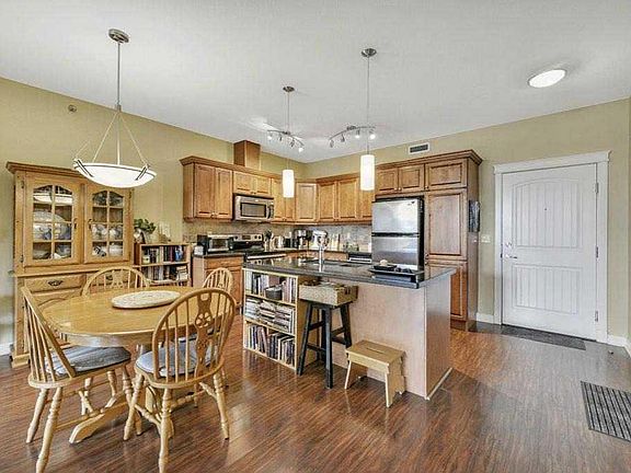 4th image of 4707 W 50th St #403