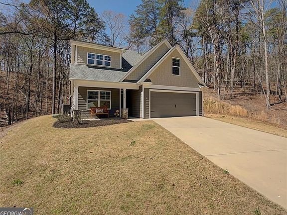 2nd image of 270 Lakewood Dr