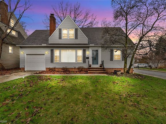 3rd image of 922 Cambridge Rd