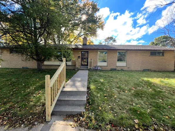 5629 W Lincoln Creek Dr, Milwaukee, WI 53218