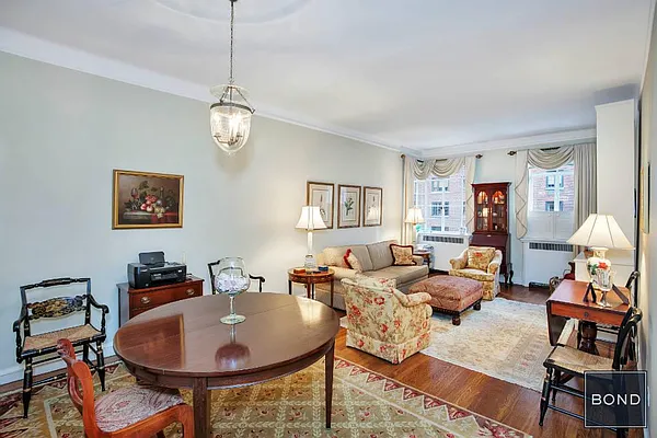 Sold by Bond New York | media 10