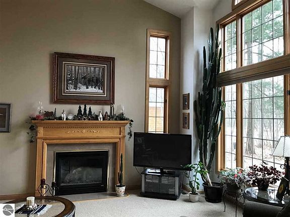 4th image of 3480 Autumn Leaf Dr