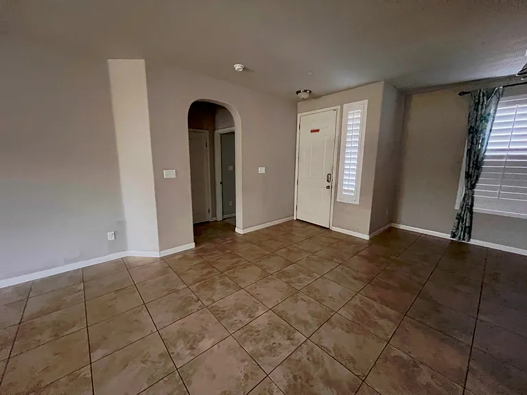 2000 Suncrisp Ln — Photo 18