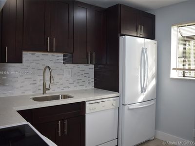 512 Gardens Dr APT 202, Pompano Beach, FL, 33069