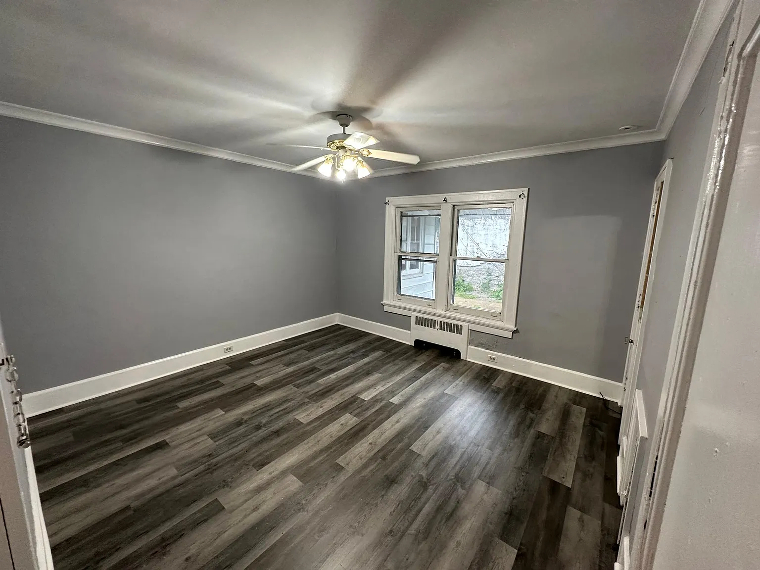 5 bed, 2100 sqft, $2,000 — Photo 3