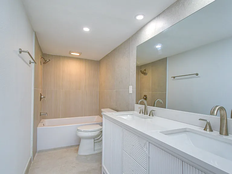 200 Country Club Dr #1505 — Photo 31