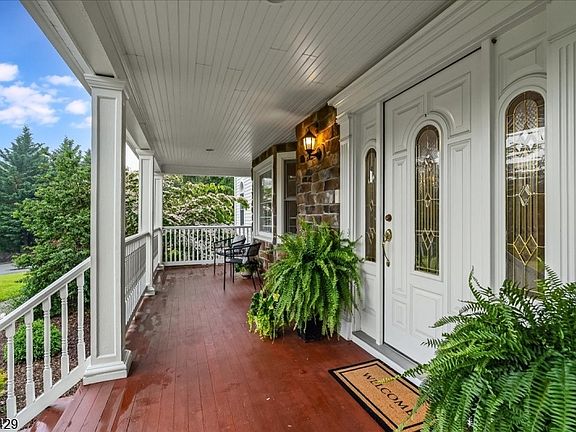 2nd image of 451 Mine Brook Rd