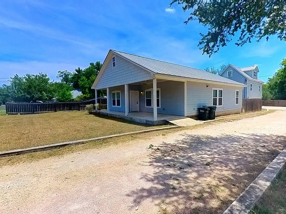 615 W Martin Luther King Dr