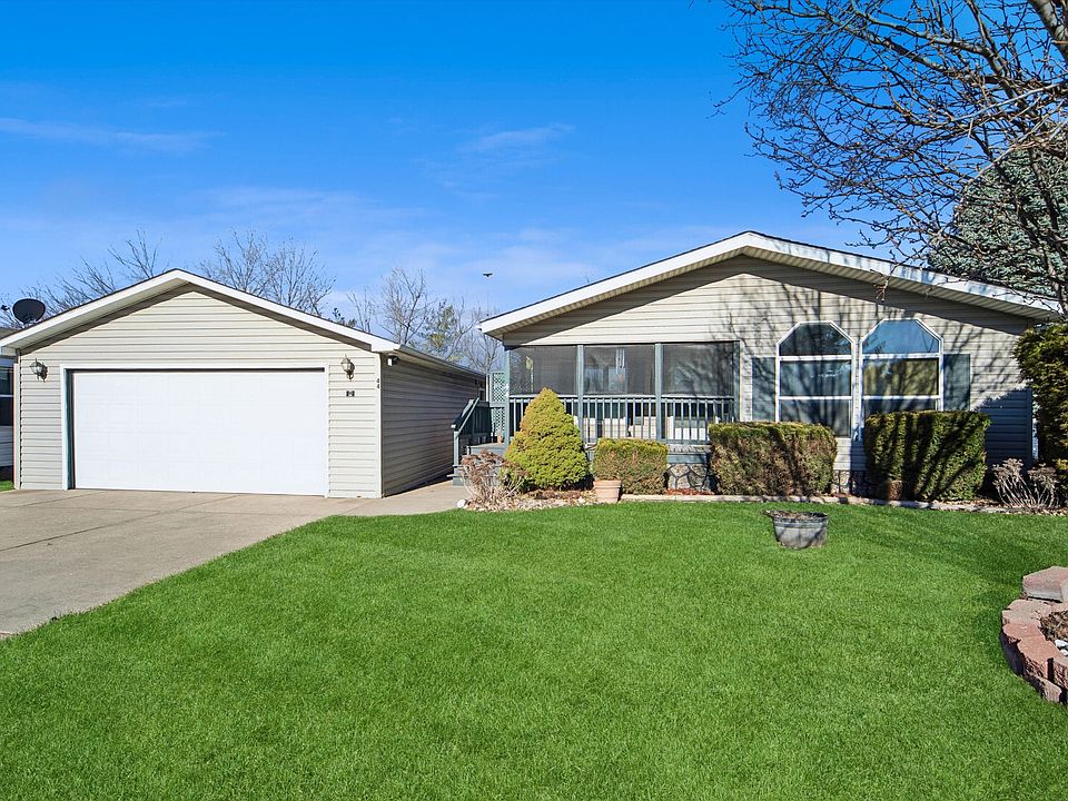 1st image of 44 N Hawthorn Dr