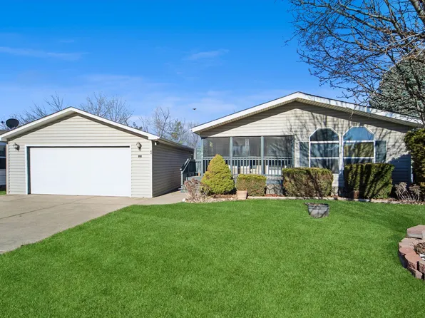 44 N Hawthorn Dr, Altoona, IA 50009