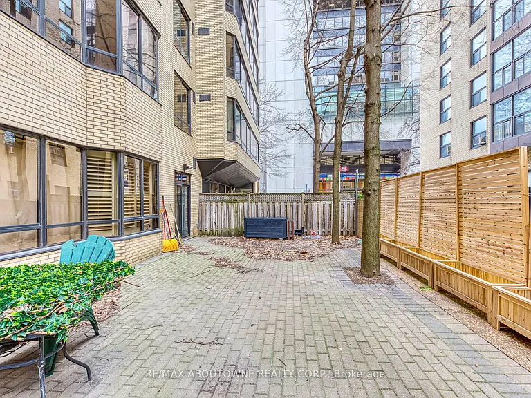 211 Saint Patrick St #106 — Photo 18