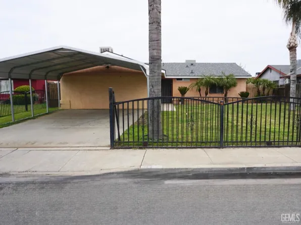 422 Marin Ave, Earlimart, CA 93219