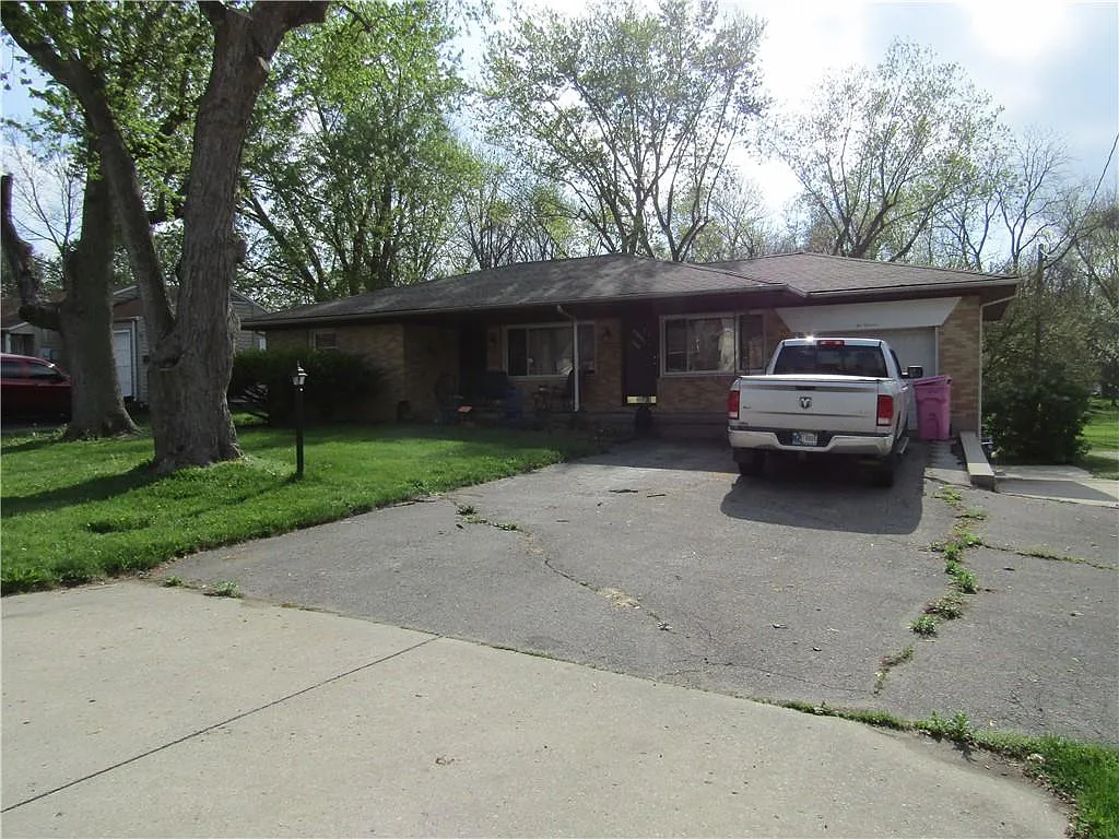 211 N Englewood Dr photo 1