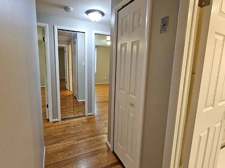 591 E Long Lake Rd — Photo 25