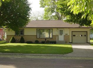 612 10th Ave SE, Waseca, MN 56093