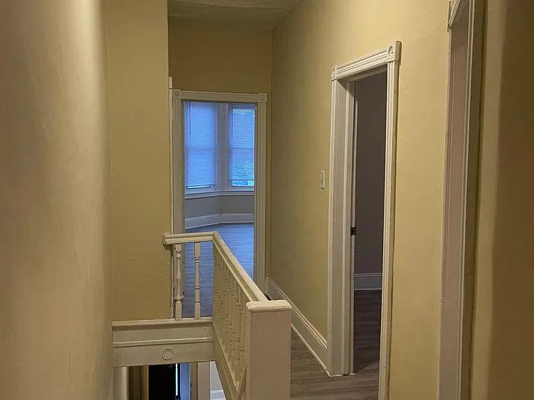 5131 Ludlow St — Photo 8