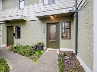 119 Ladysmith St #106, Victoria, BC V8V 1J3