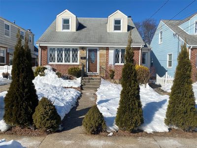 216 Raff Avenue, Mineola, NY, 11501