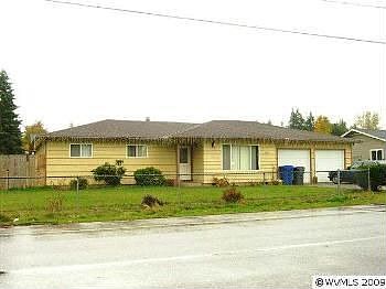 2nd image of 1098 Clearview Ave NE