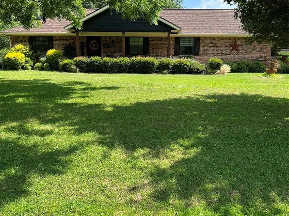 209 Cedar Ln, Burleson, TX 76028