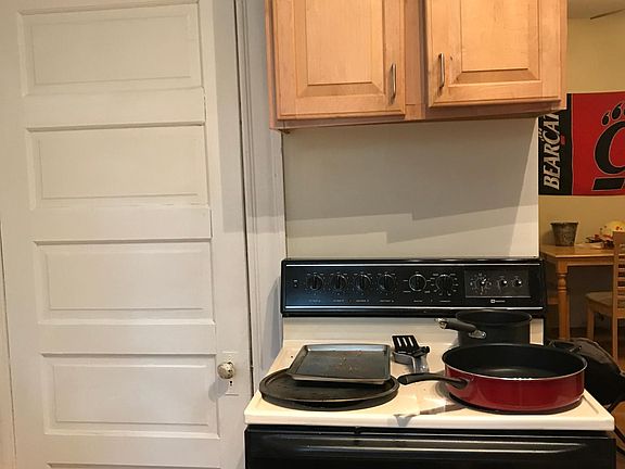 3rd image of 2341 Stratford Ave