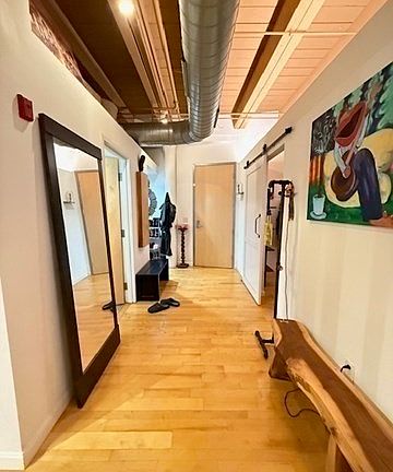 5th image of 111 Beach St
