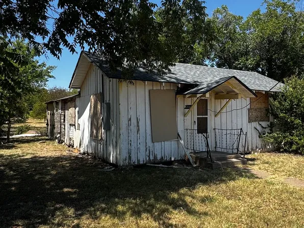 809 N Avenue F, Olney, TX 76374