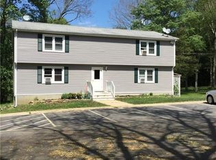 692 Old Colchester Rd APT 1D, Salem, CT 06420