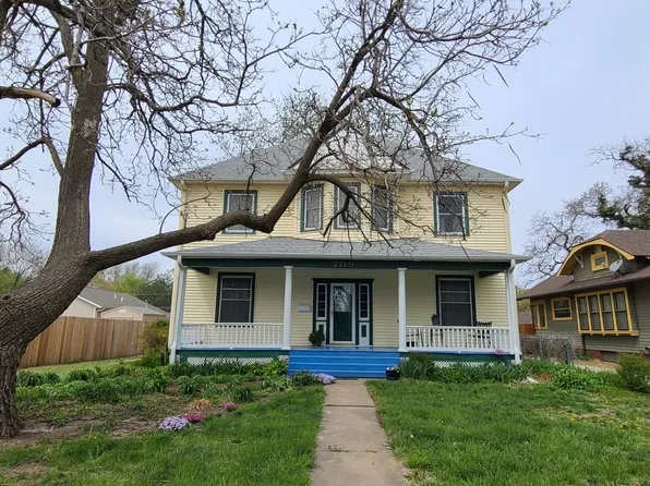 709 N 1st St, Lindsborg, KS 67456