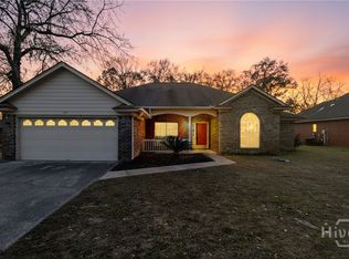 1165 Cumberland Dr, Hinesville, GA 31313