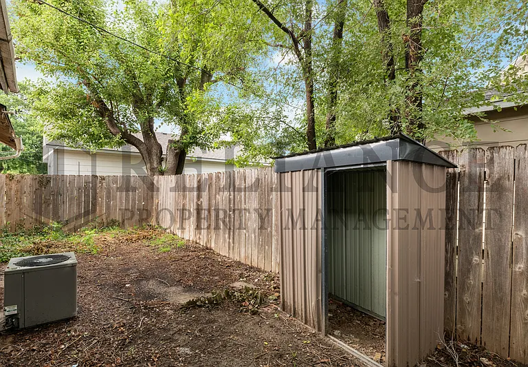 1710 W 1st St N — Photo 5