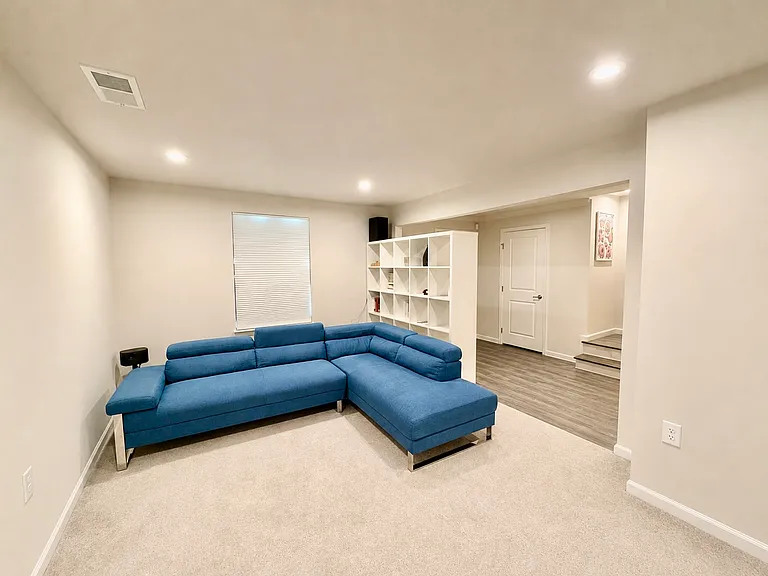 141 Callowhill Ln — Photo 25