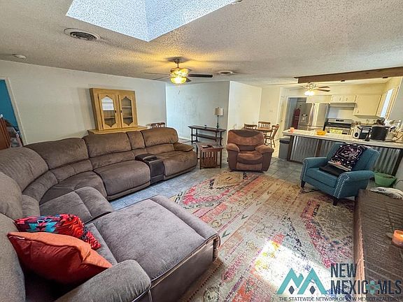 4th image of 3028 N Northwest Dr