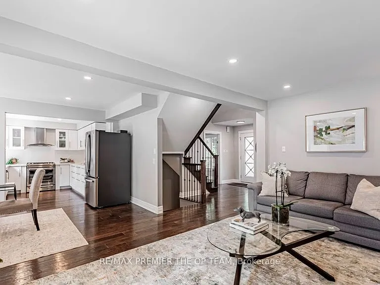 1 Hill Farm Rd — Photo 3