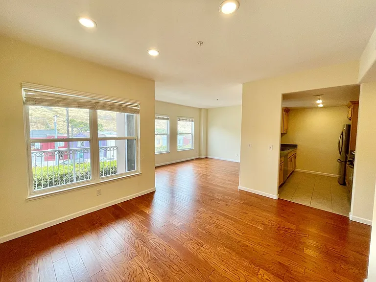 171 Stoneridge Ln — Photo 5