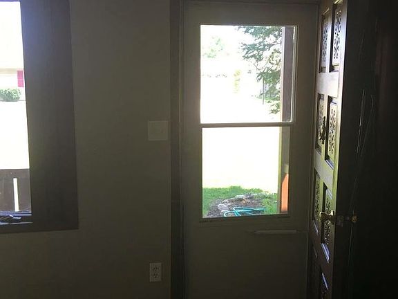 5th image of 2202 Schuyler Dr