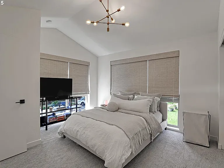 3512 N Haight Ave — Photo 15