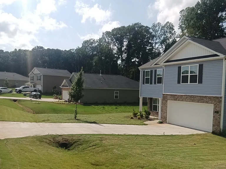 271 Lilys Pl — Photo 10