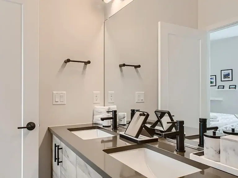 2939 W 23rd Ave #1 — Photo 14