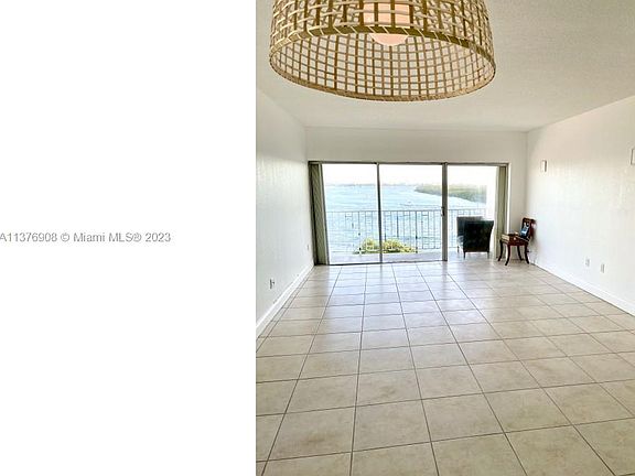 3rd image of 500 Bayview Dr APT 532