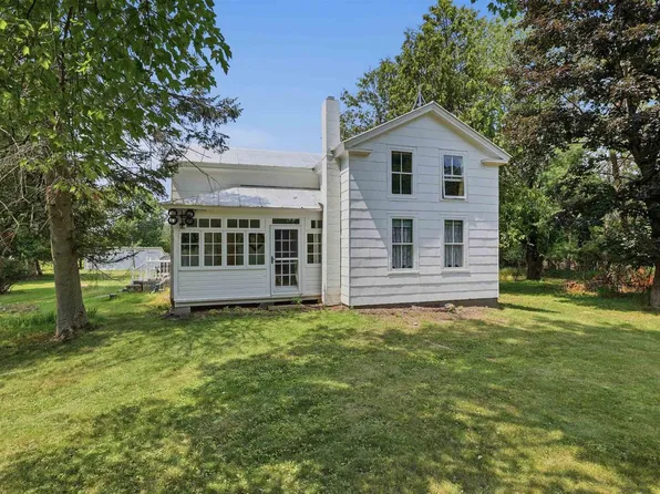 N7929 COUNTY ROAD J, Iola, WI 54945