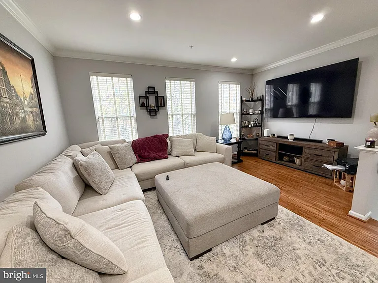 162 Barrett Pl — Photo 7