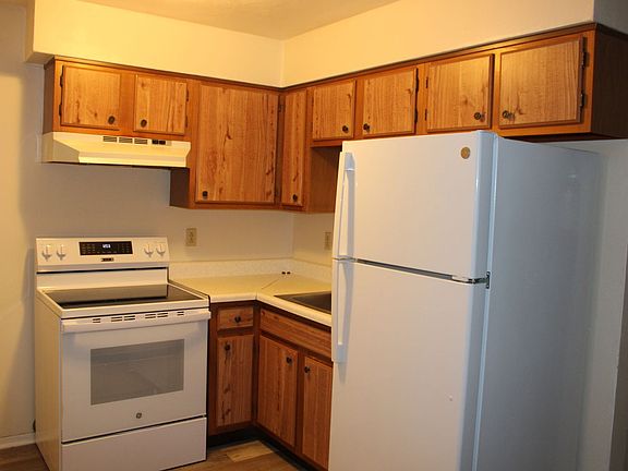 3rd image of 875 Fairview Ave APT A1