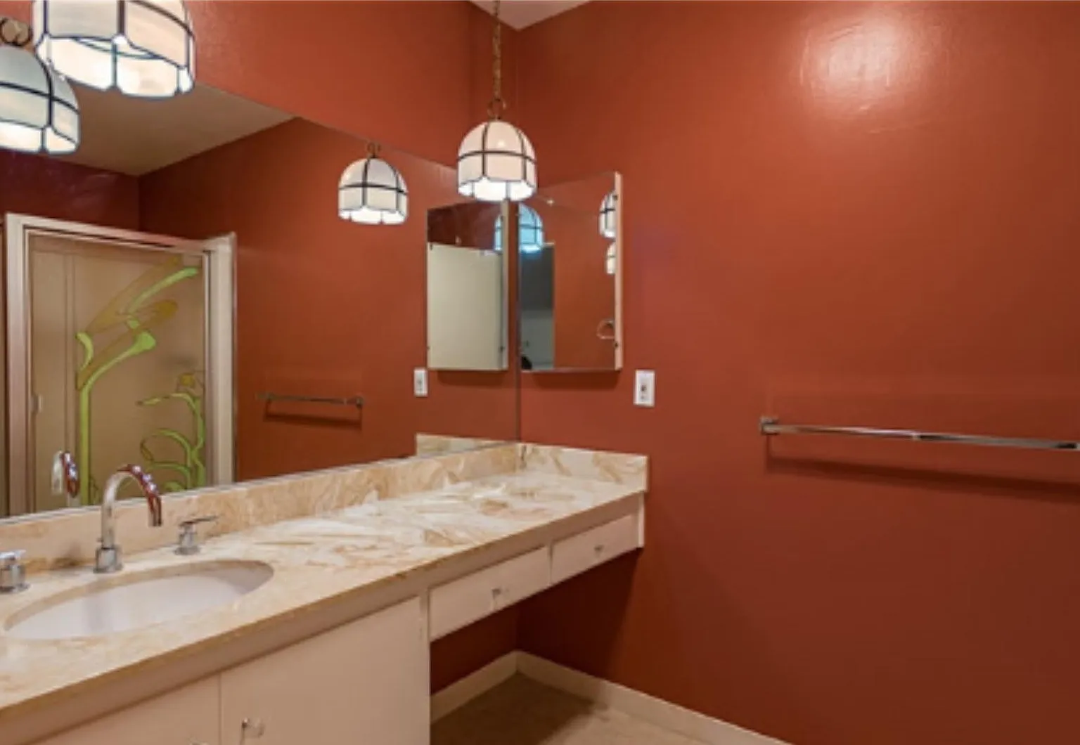 2 bed, $1,400 — Photo 2