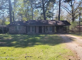 817 Roosevelt St, Forest, MS 39074