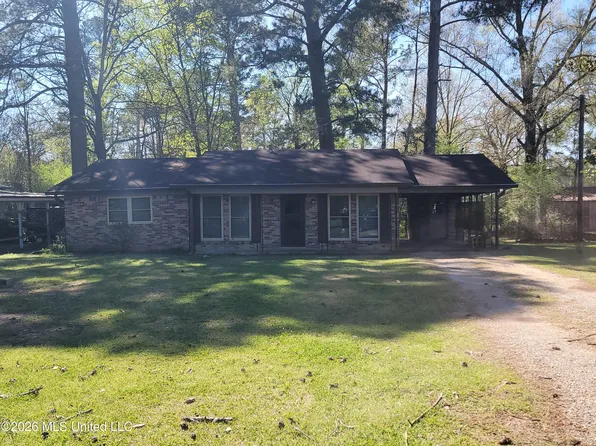 817 Roosevelt St, Forest, MS 39074