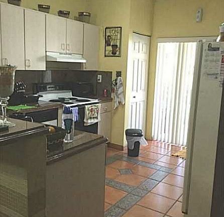 Kitchen faceing backyard