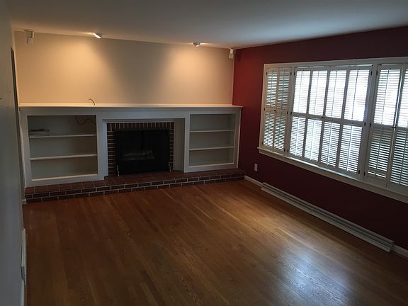5th image of 7927 Mitchell Farm Ln