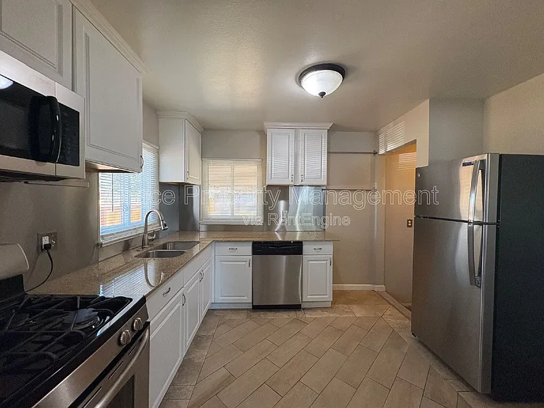 4465 W Custer Pl — Photo 4